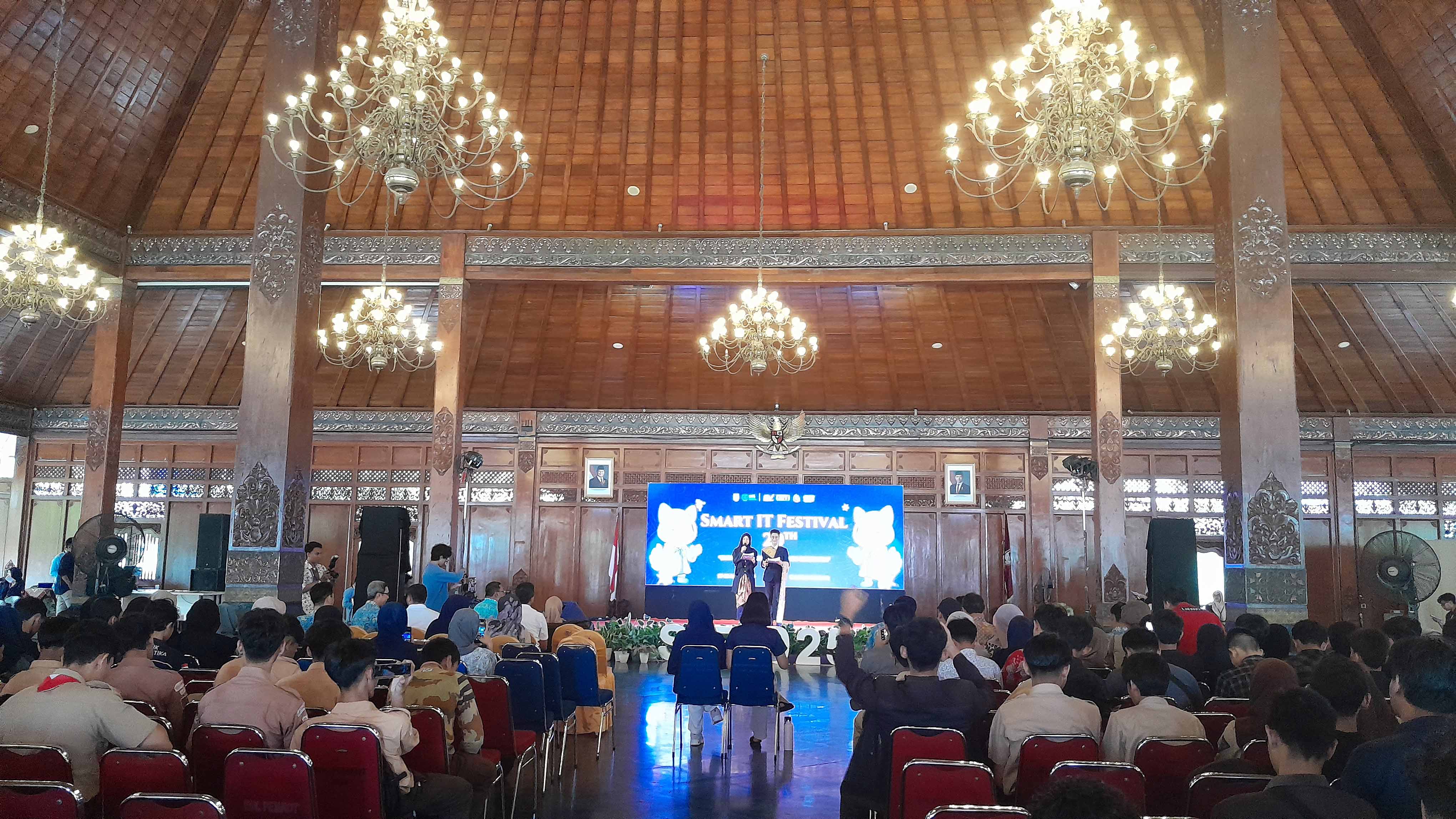 Suasana balaikota solo SIF 2025